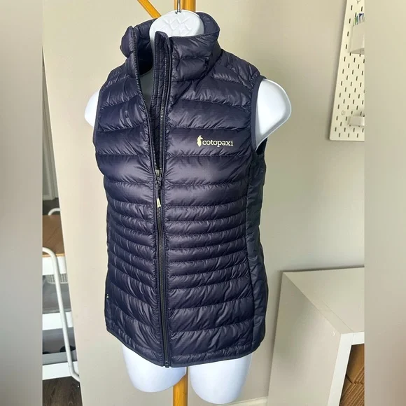 Like New Cotopaxi Women’s Navy Fuego LT Down Vest Size WXS - Picture 2 of 7